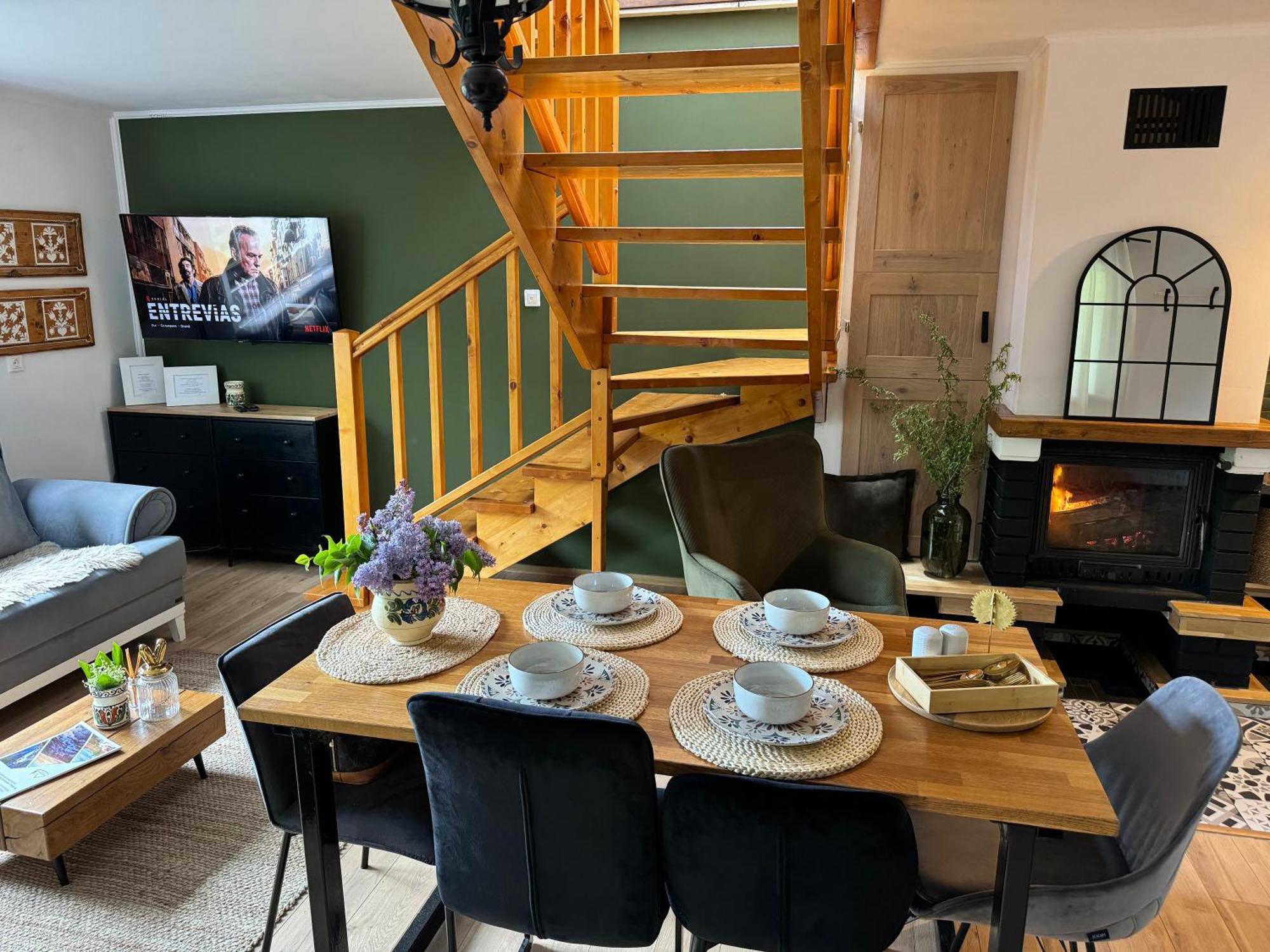 Emerald Chalet Прайд Екстериор снимка