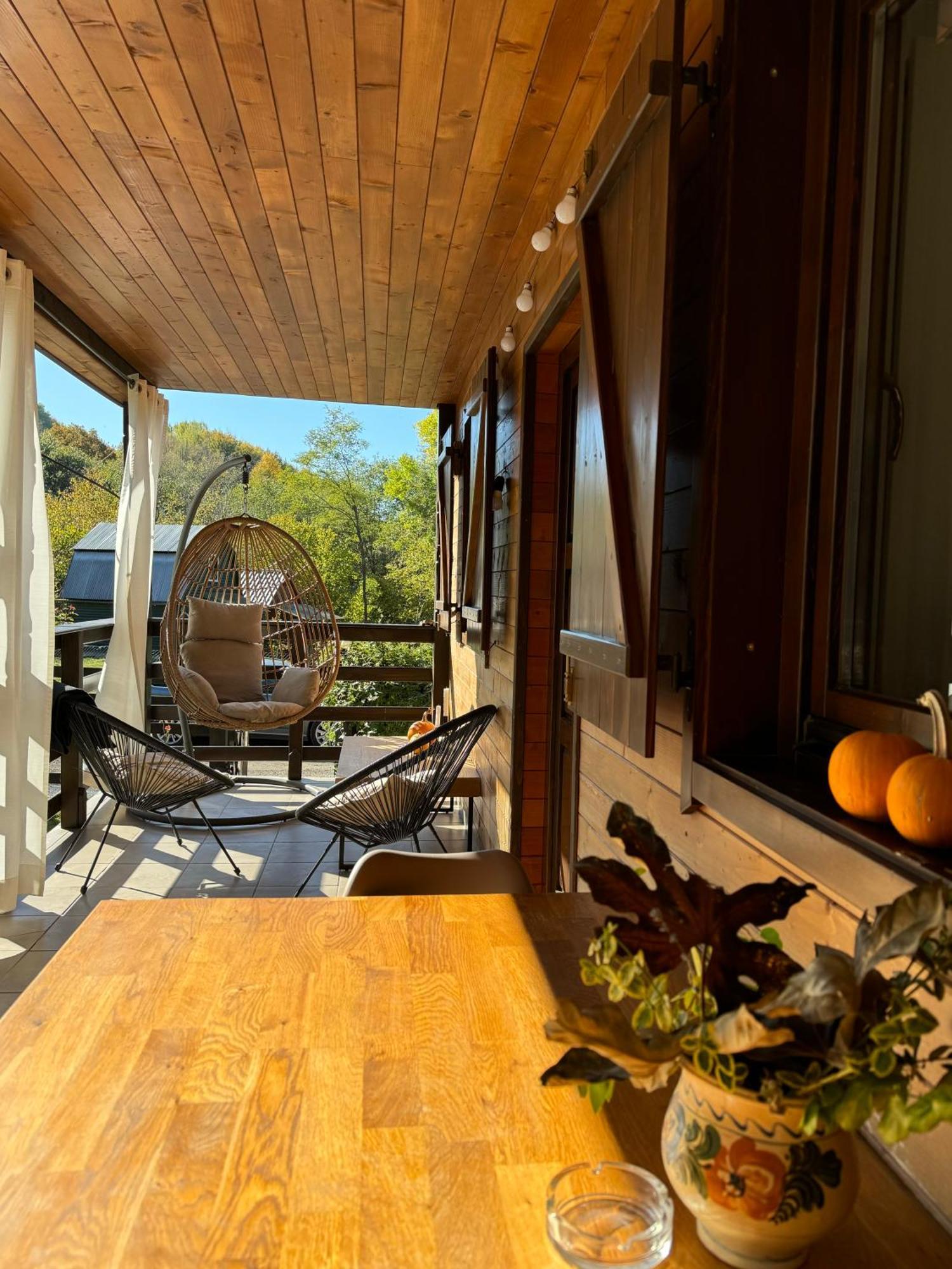 Emerald Chalet Прайд Екстериор снимка